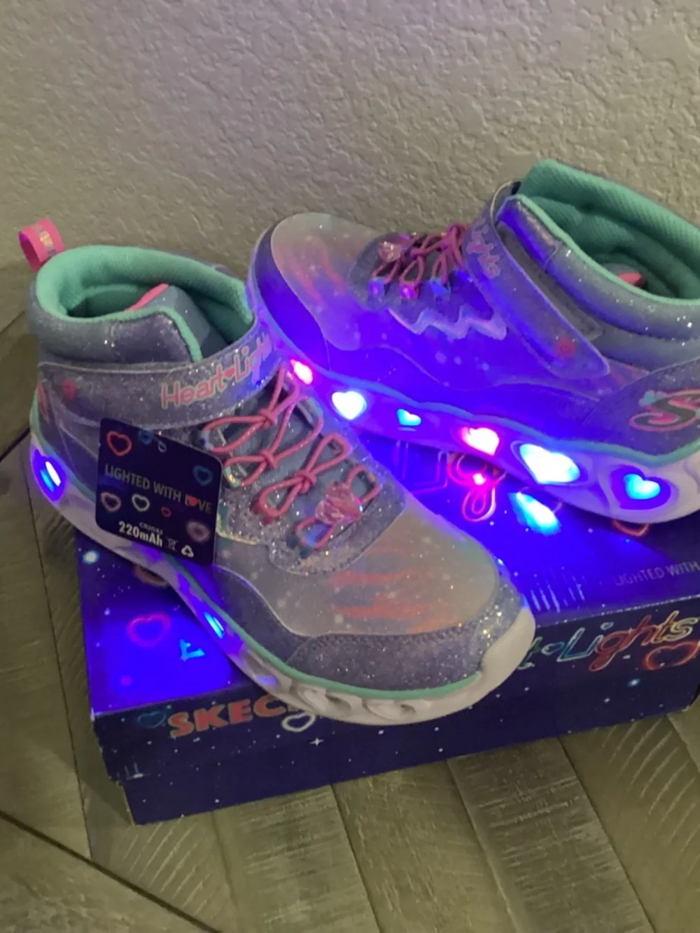 SKECHERS Little Girls Heart Lights Light-Up Adjustable Strap Sneaker